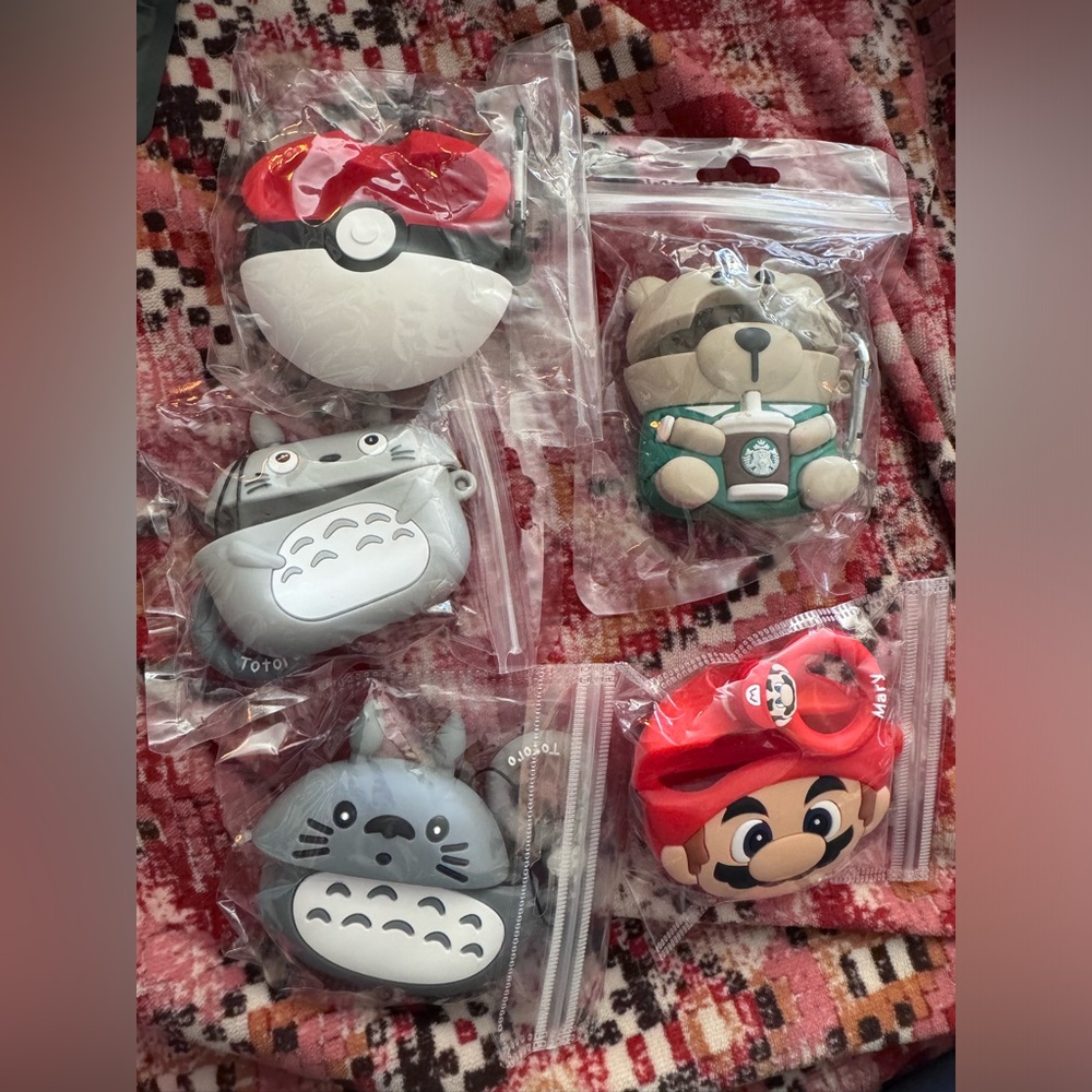 NWOT Apple AirPod Pro silicone cases- set of 5